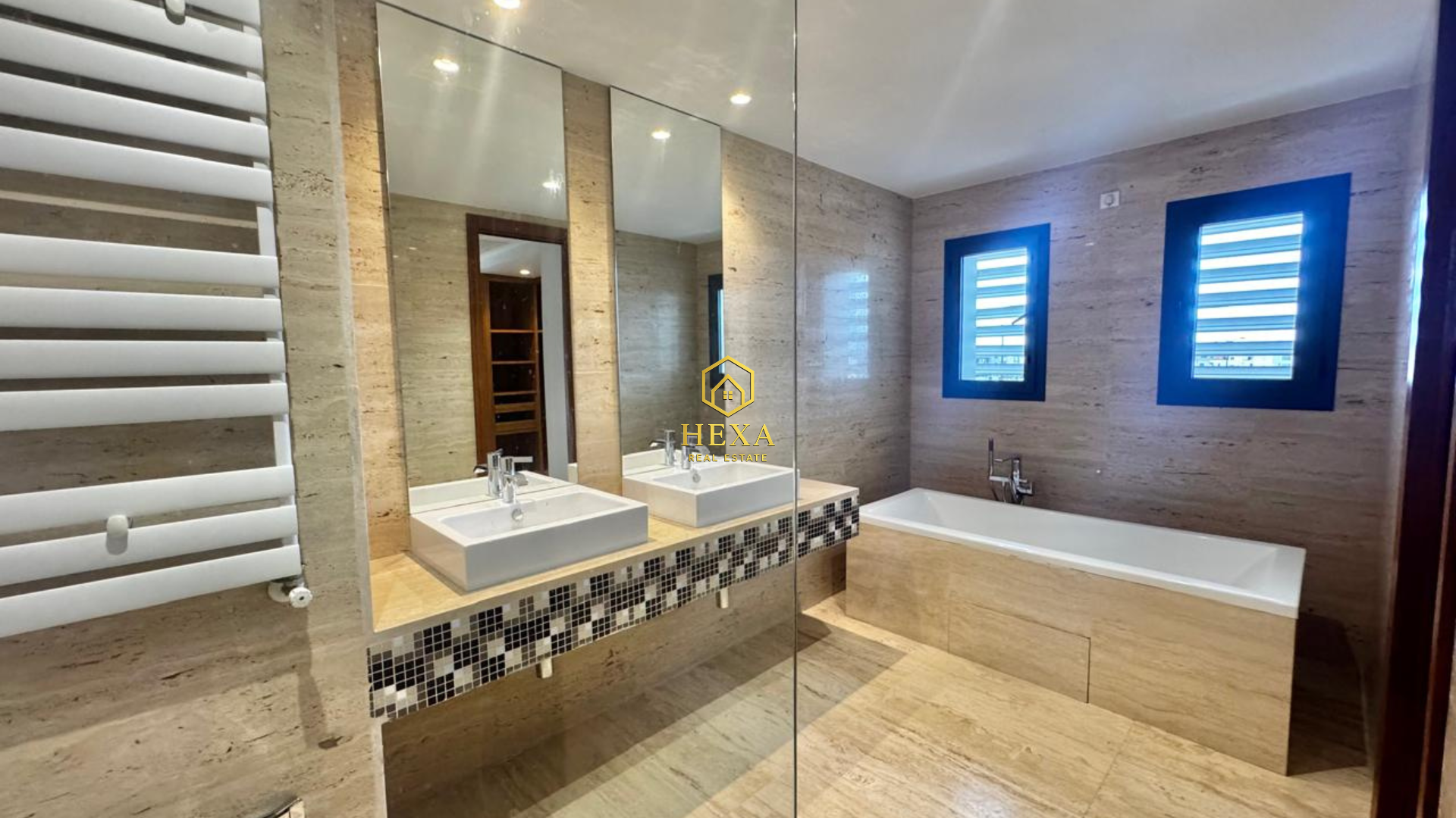 La Marsa&nbsp;Berge Du Lac&nbsp;Location&nbsp;Duplex&nbsp;Duplex s4 au lac 2 avec piscine