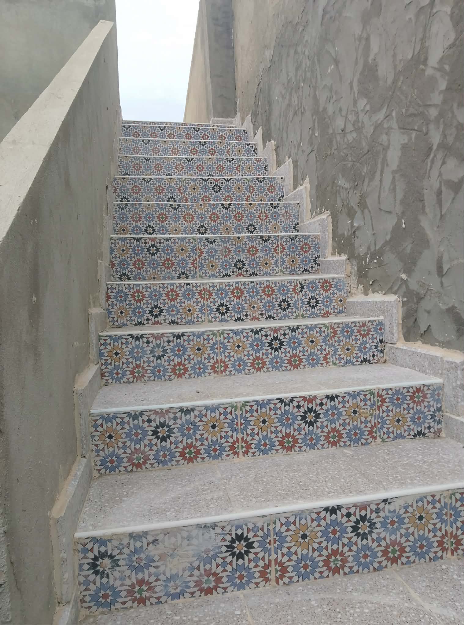 Raoued&nbsp;Raoued&nbsp;Vente&nbsp;Maisons&nbsp;Maison neuf 200m s 3 avec fond de commerce