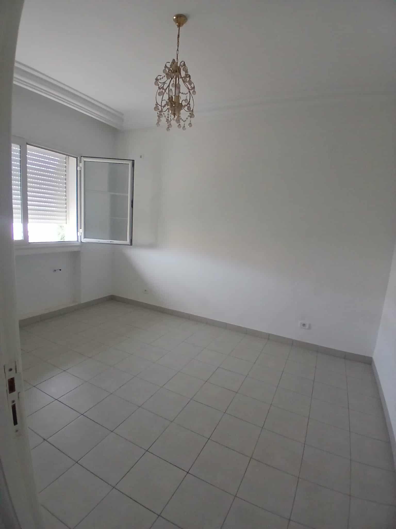 El Omrane Superieur&nbsp;Cite Ibn Khaldoun Vi&nbsp;Location&nbsp;Appart. 3 pi�ces&nbsp;Cit� ibn khaldoun