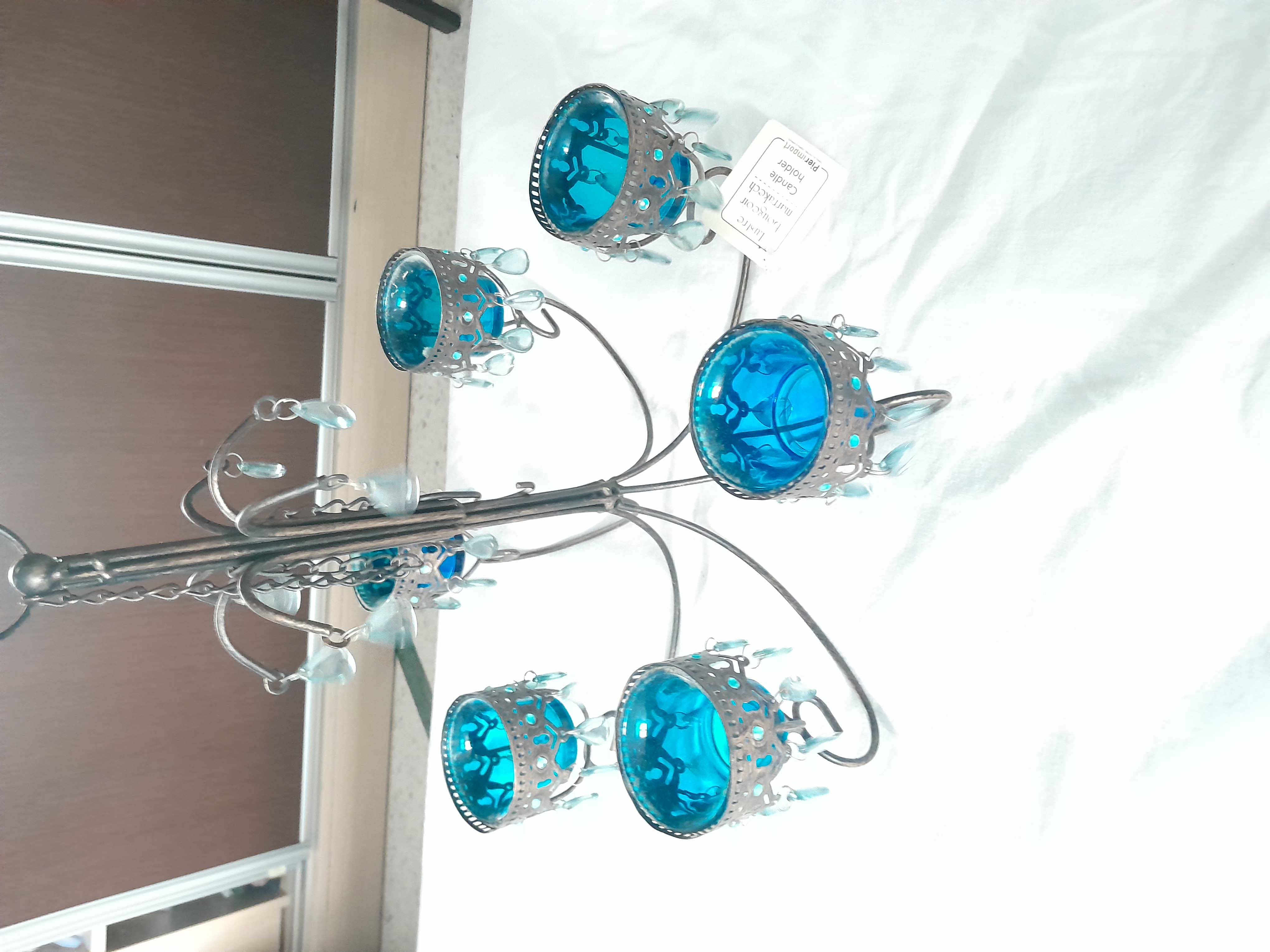 Ariana Ville&nbsp;Cite Ennasr 2&nbsp;Salon - Salle � manger &nbsp;Tables&nbsp;Meubles divers excellent �tat