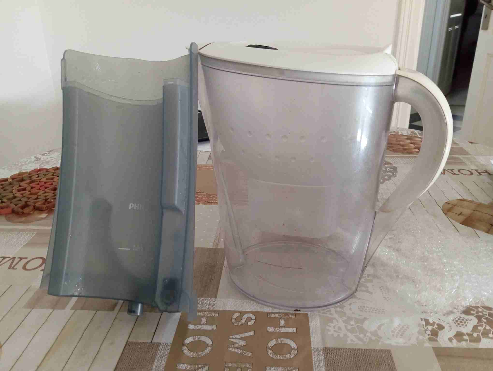 El Menzah&nbsp;El Manar 1&nbsp;Autre&nbsp;Autre&nbsp;Carafe brite et r�servoir d'eau philips