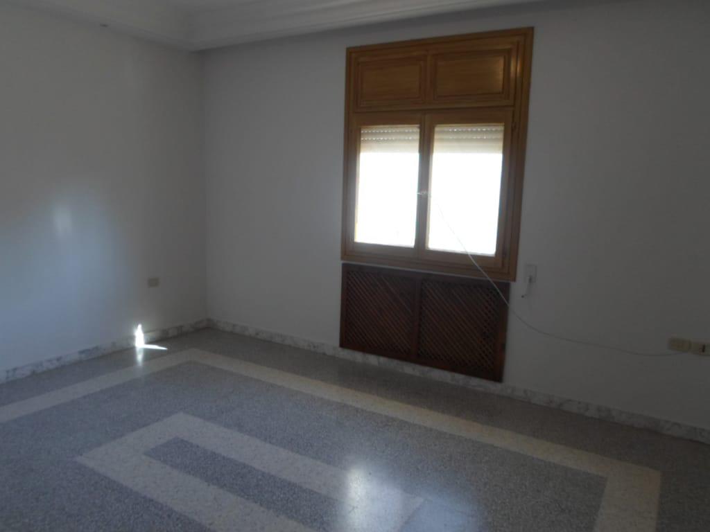 Ain Zaghouan&nbsp;Ain Zaghouan&nbsp;Location&nbsp;Appart. 3 pi�ces&nbsp;S3 spacieux � jardins el aouina