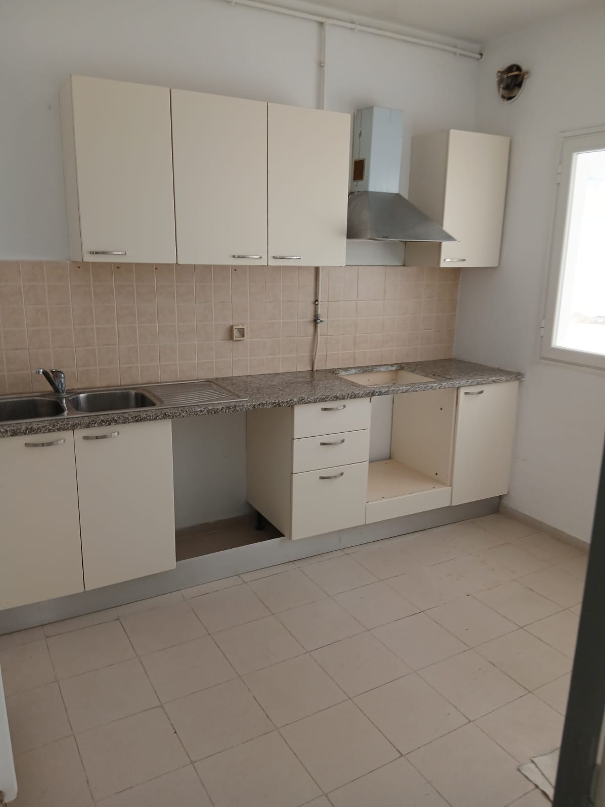 Mnihla&nbsp;Jardins d'el Menzah&nbsp;Location&nbsp;Appart. 3 pi�ces&nbsp;S plus 2 hst aux jardins d'el menzah 2 wb4439