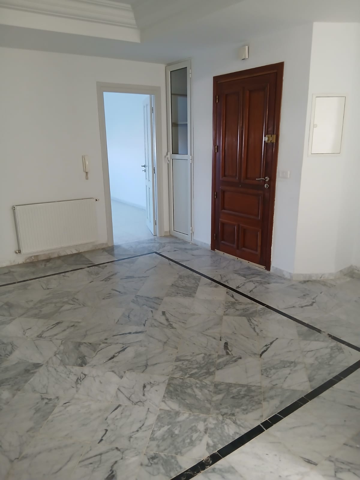 Mnihla&nbsp;Jardins d'el Menzah&nbsp;Location&nbsp;Appart. 3 pi�ces&nbsp;S plus 2 hst aux jardins d'el menzah 2 wb4439