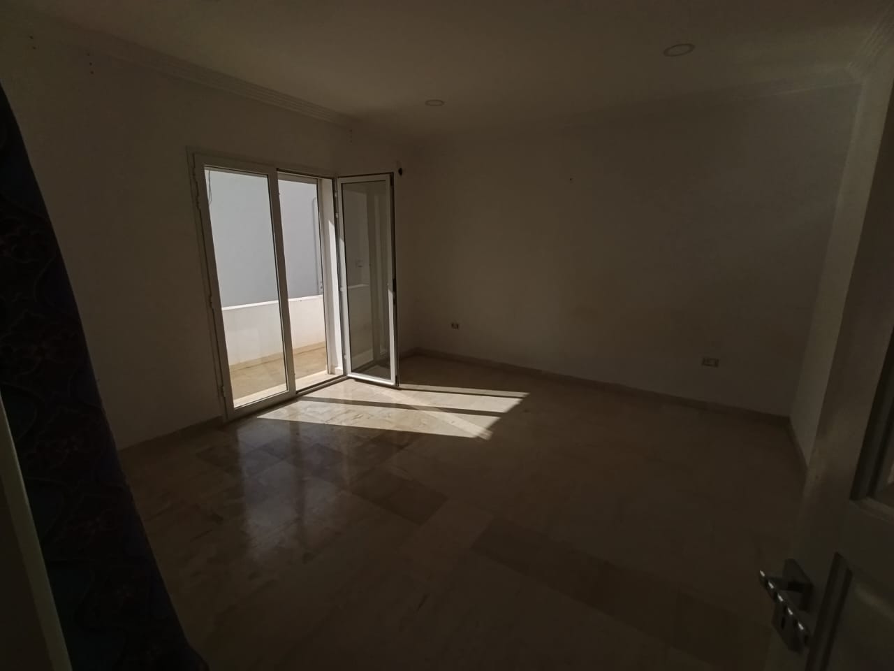 Mnihla&nbsp;Jardins d'el Menzah&nbsp;Location&nbsp;Maisons&nbsp;Rez de chauss�e s4 a la cit� yamama jmzh wb4452