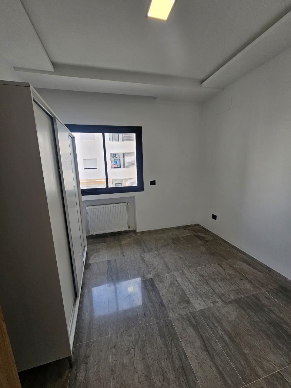 Ain Zaghouan&nbsp;Ain Zaghouan&nbsp;Location&nbsp;Appart. 3 pi�ces&nbsp;S plus deux lumineux � la nv soukra