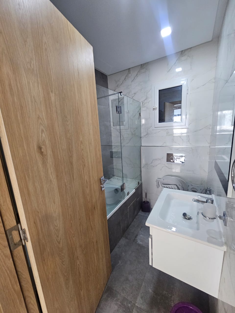 Ain Zaghouan&nbsp;Ain Zaghouan&nbsp;Location&nbsp;Appart. 3 pi�ces&nbsp;S plus deux lumineux � la nv soukra