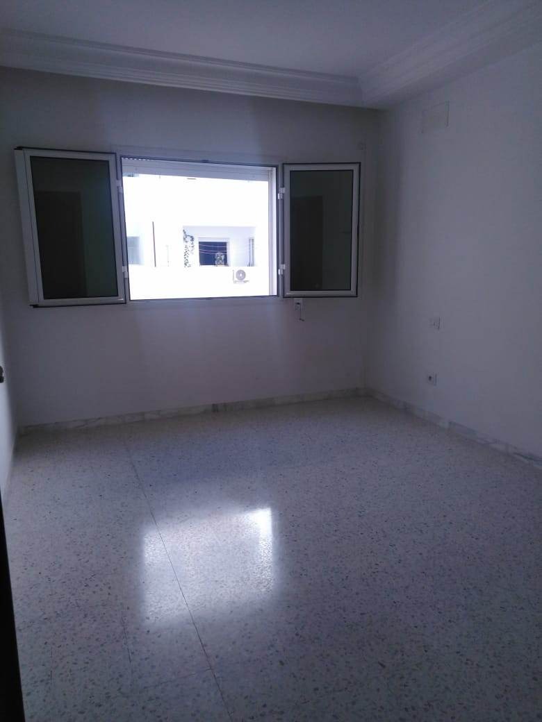 Ain Zaghouan&nbsp;Ain Zaghouan&nbsp;Location&nbsp;Appart. 2 pi�ces&nbsp;S plus un cuisine ind�p � l'aouina