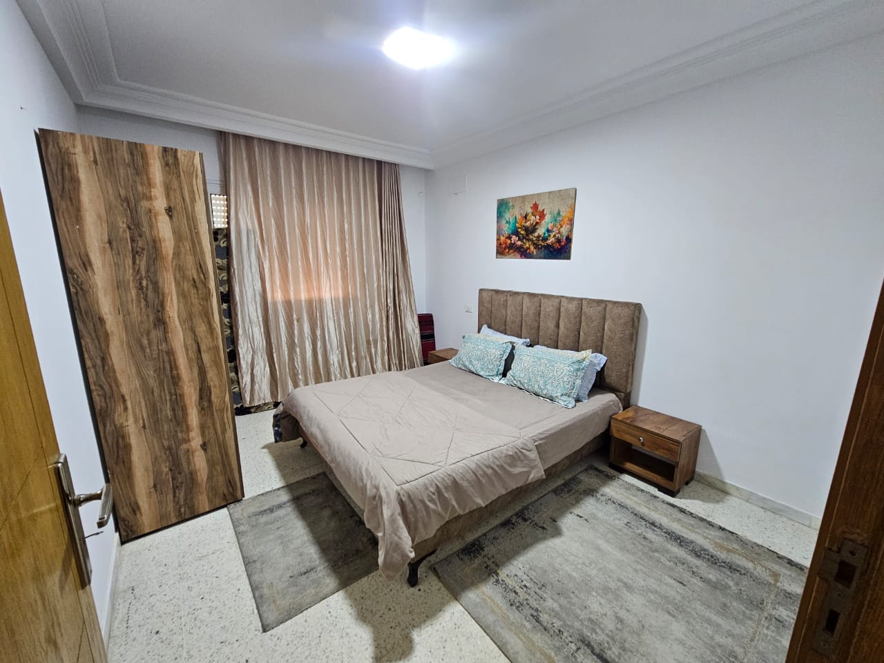 Ain Zaghouan&nbsp;Ain Zaghouan&nbsp;Location&nbsp;Appart. 2 pi�ces&nbsp;S plus un richement meubl� � l'aouina