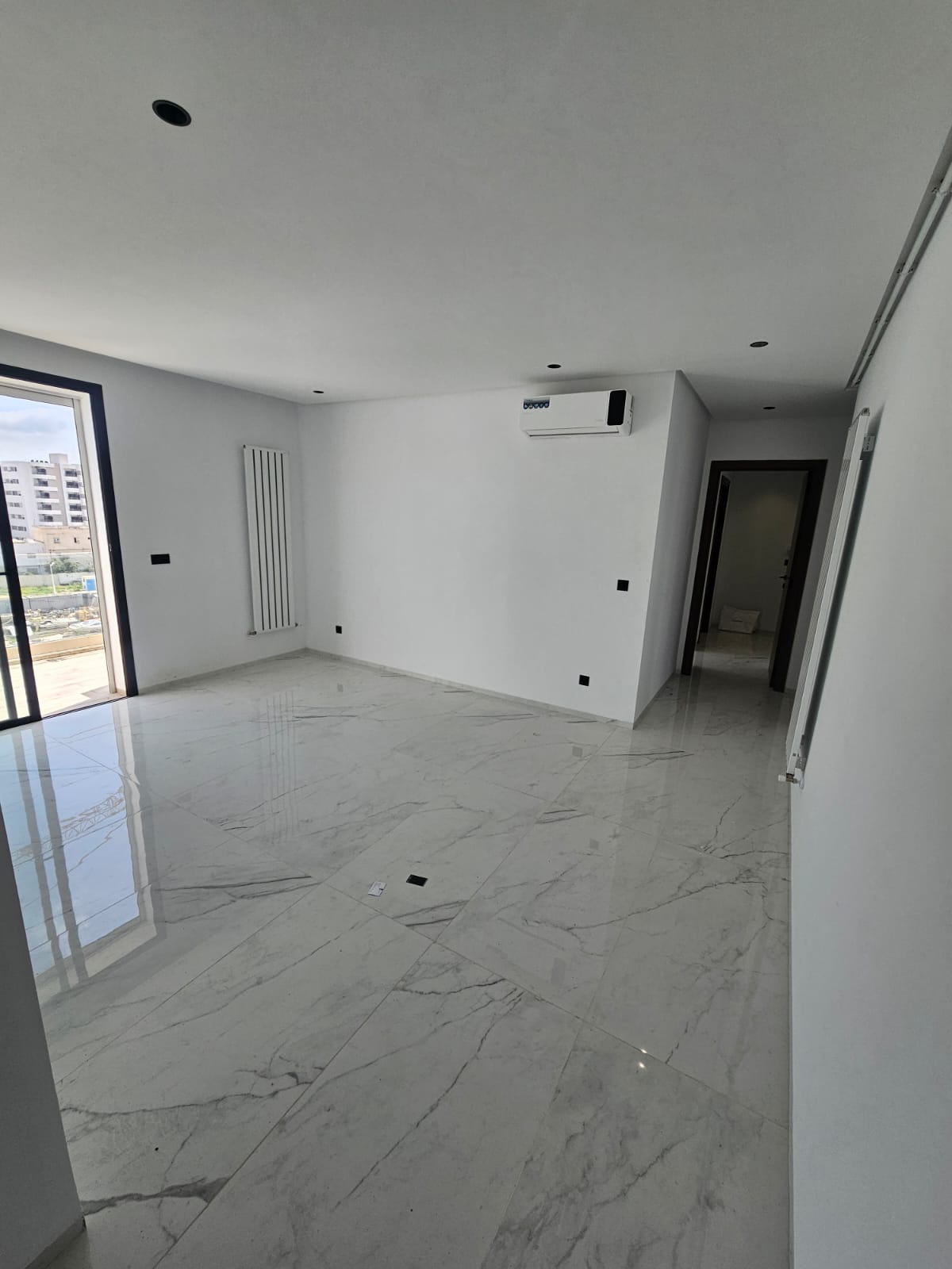 Ain Zaghouan&nbsp;Ain Zaghouan&nbsp;Location&nbsp;Appart. 4 pi�ces&nbsp;S plus trois neuf � la nouvelle soukra