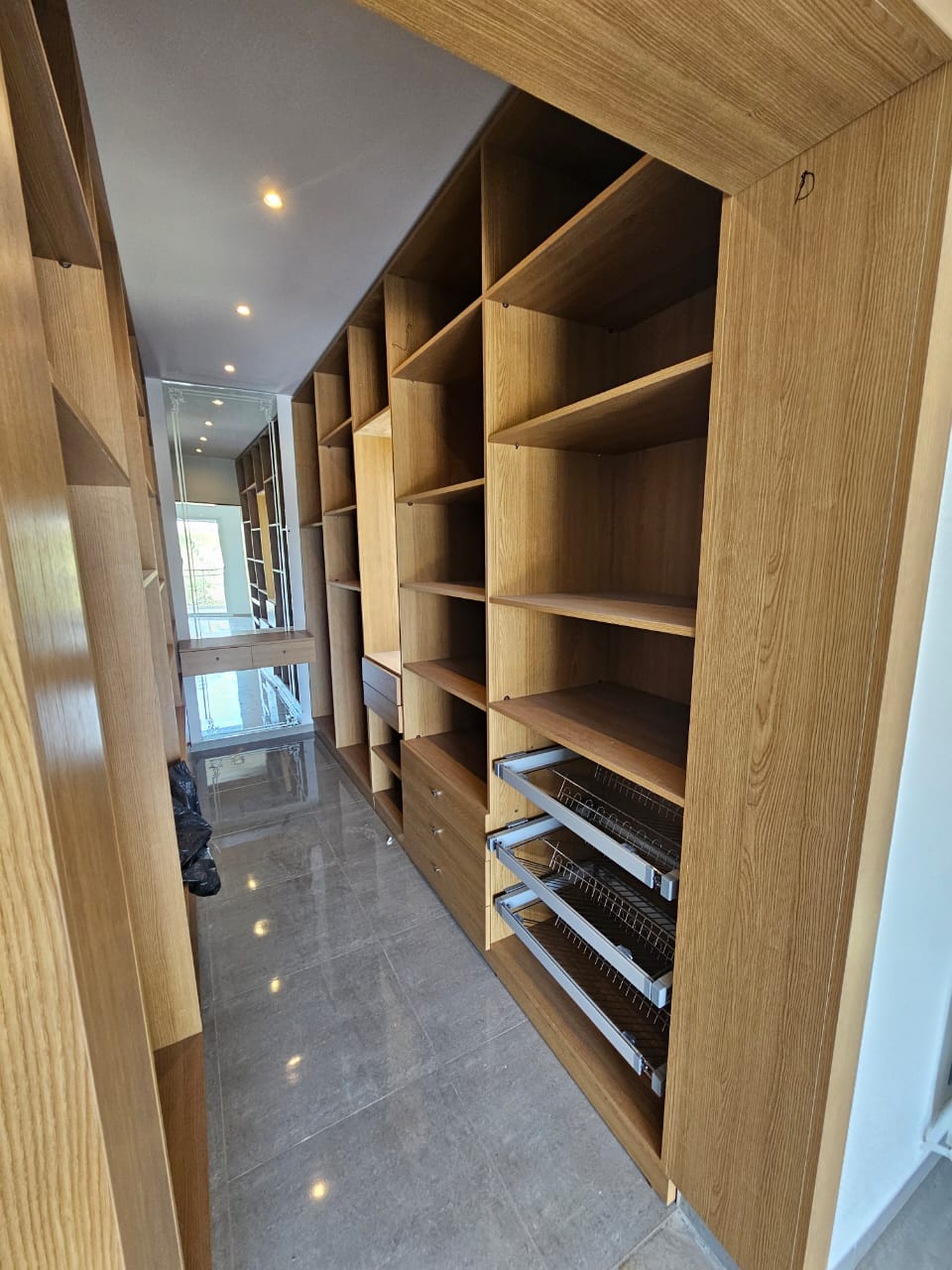 Ain Zaghouan&nbsp;Ain Zaghouan&nbsp;Location&nbsp;Appart. 4 pi�ces&nbsp;Une belle villa tr�s spacieuse la nv soukra