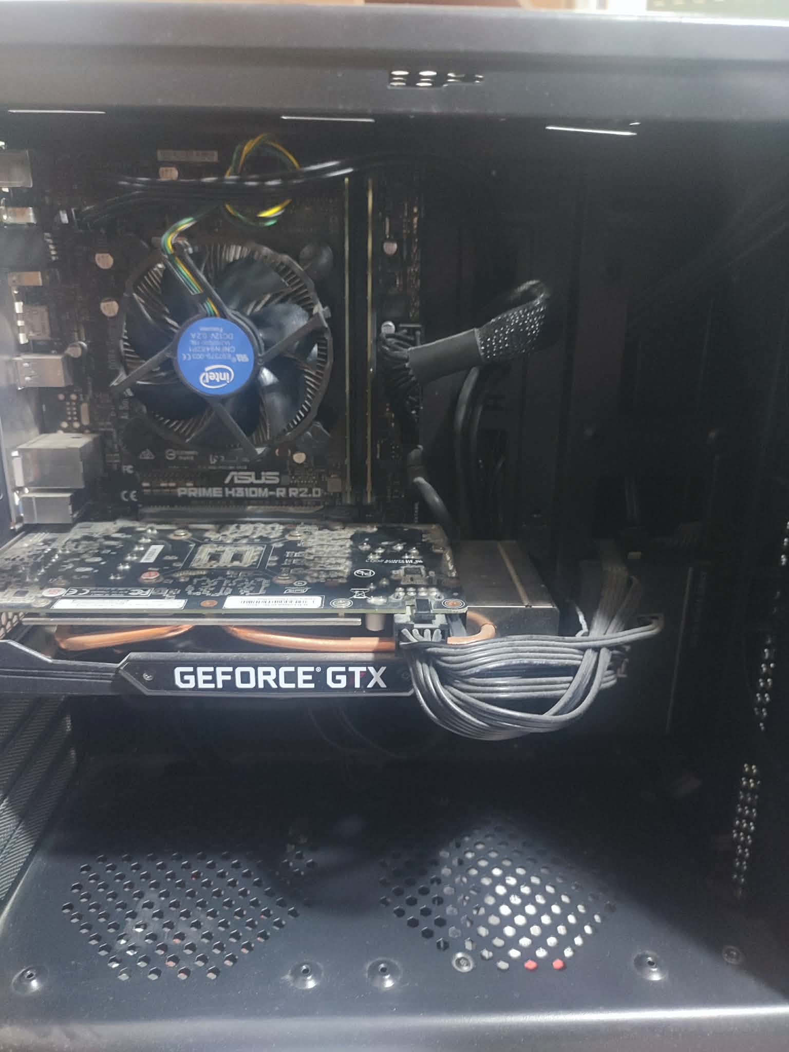 Le Bardo&nbsp;Le Bardo&nbsp;Autre&nbsp;Autre&nbsp;Pc gamer peu utilis�