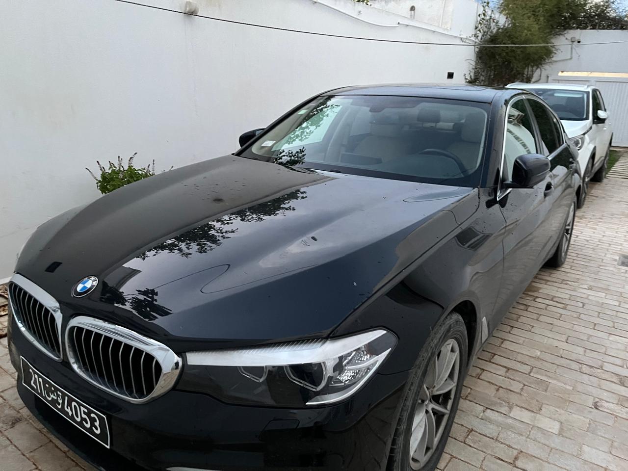 El Menzah&nbsp;Mutuelle Ville&nbsp;Bmw&nbsp;Serie 5&nbsp;Bmw 520 essence 90000 km juin 2019