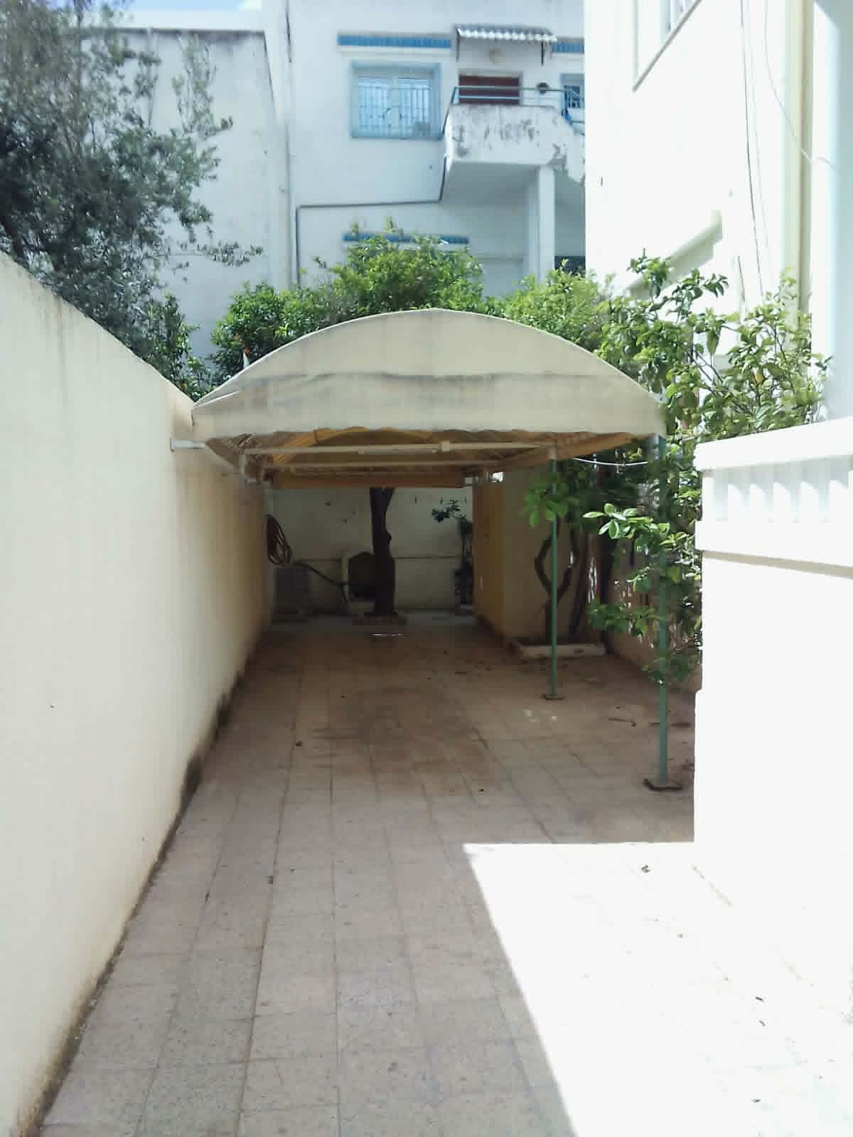 El Kram&nbsp;Le Kram Est&nbsp;Vente&nbsp;Appart. 3 pi�ces&nbsp;Rdc d une villa au kram est