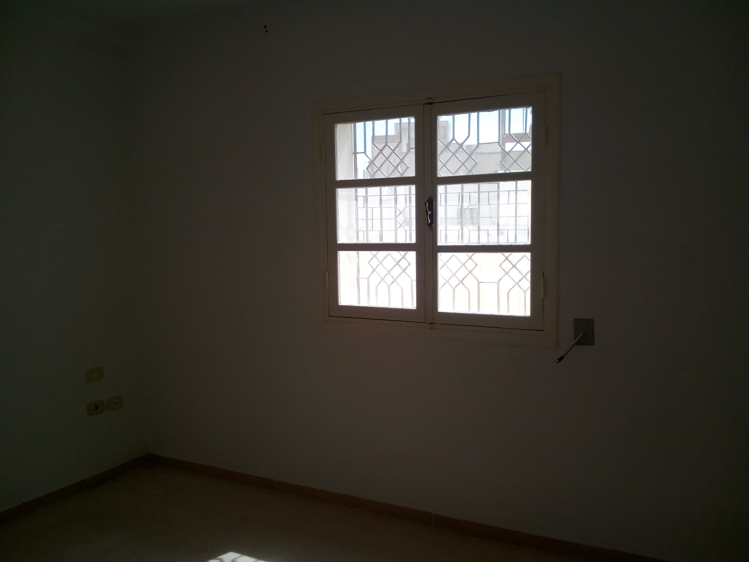 Raoued&nbsp;Ariana Essoughra&nbsp;Location&nbsp;Appart. 3 pi�ces&nbsp;Appart salon plus deux chambres