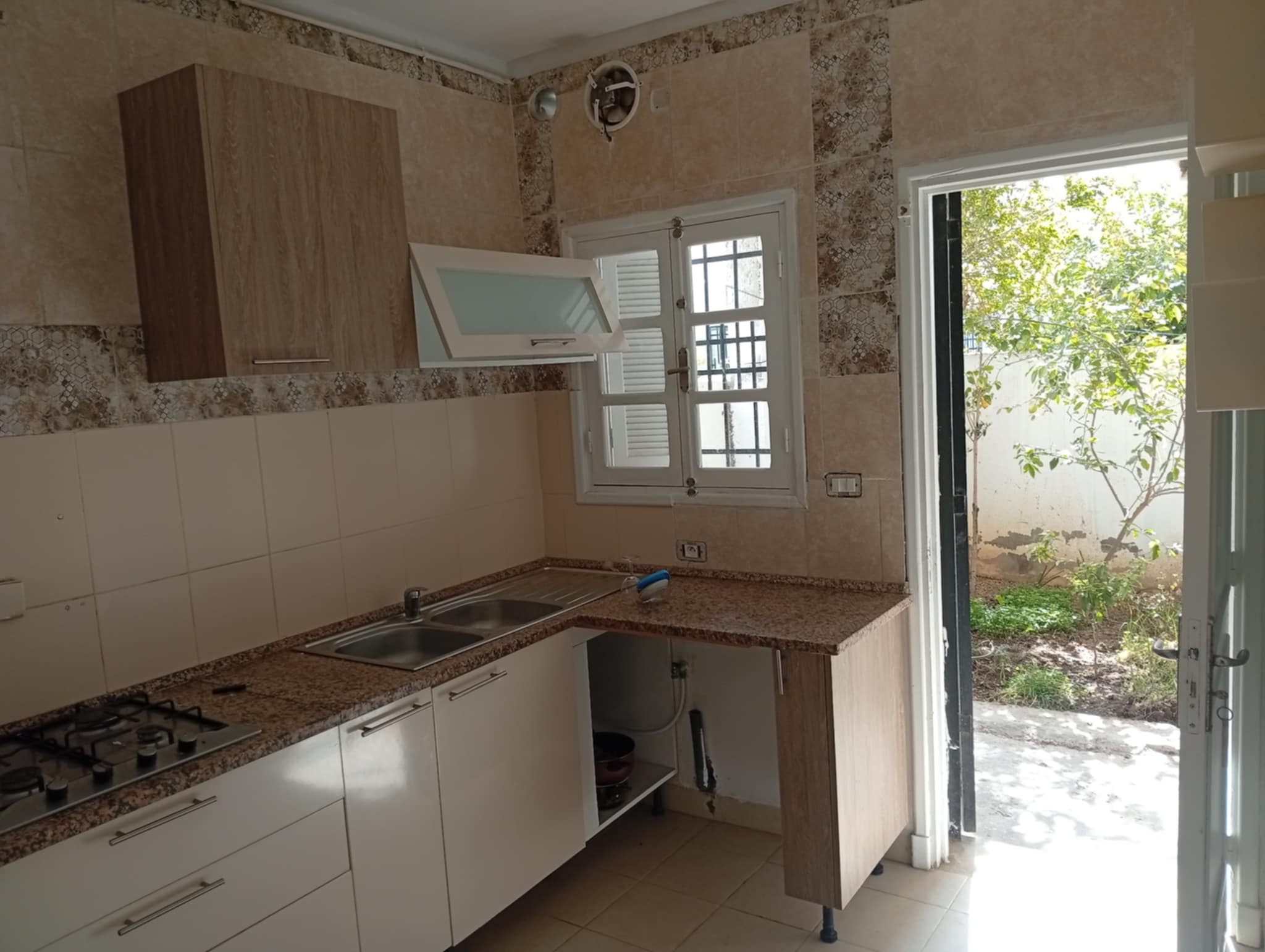 Raoued&nbsp;Cite Ennour Jaafar&nbsp;Location&nbsp;Maisons&nbsp;Maison pour une famille ou �tudiants