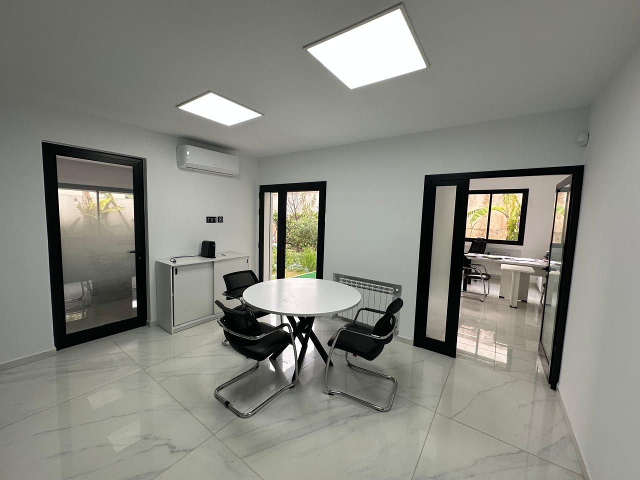 Ariana Ville&nbsp;El Menzah 5&nbsp;Bureaux & Commerces&nbsp;Bureau&nbsp;Rdc de villa � el menzah 5  usage bureautique