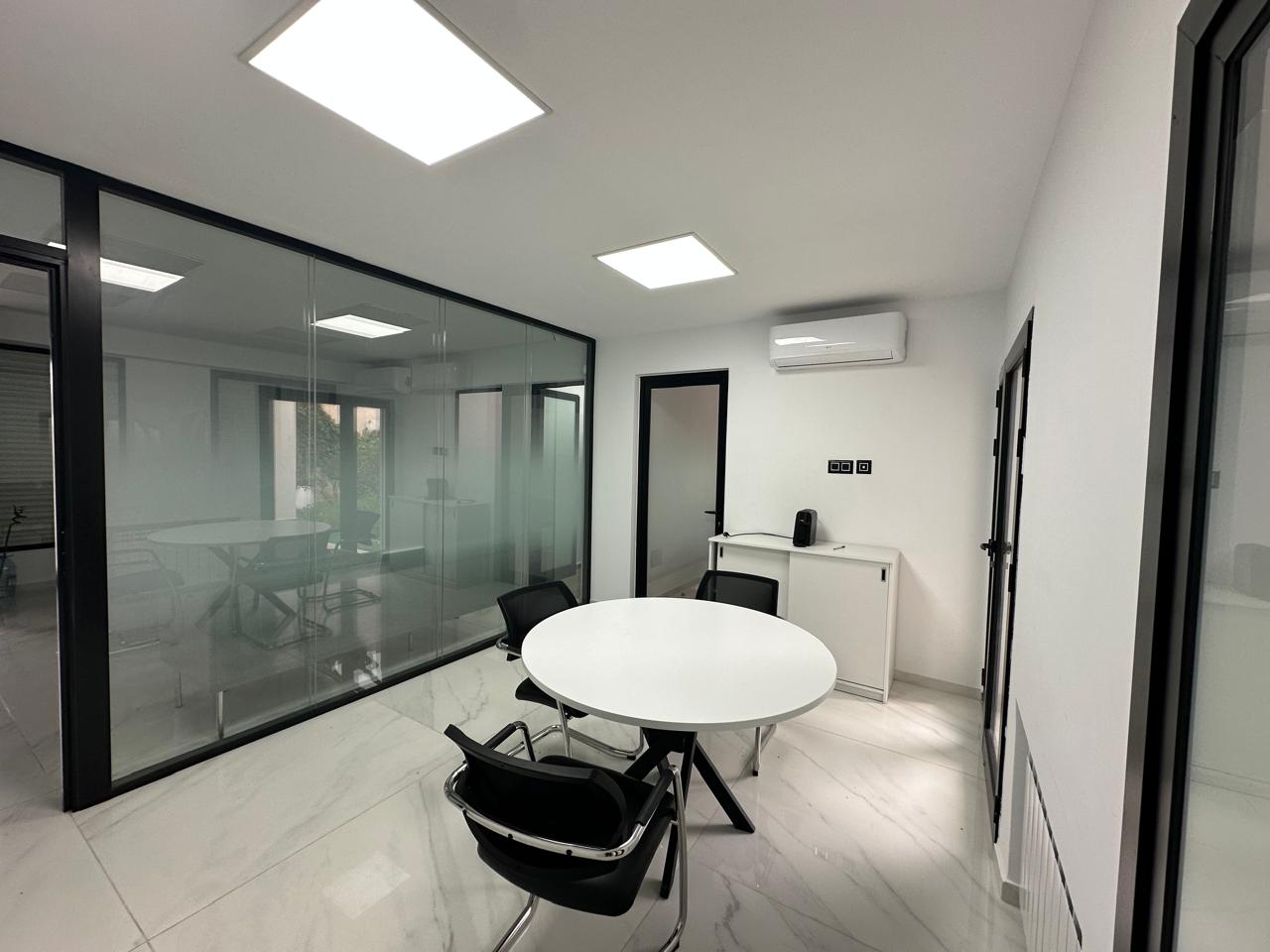 Ariana Ville&nbsp;El Menzah 5&nbsp;Bureaux & Commerces&nbsp;Bureau&nbsp;Rdc de villa � el menzah 5  usage bureautique