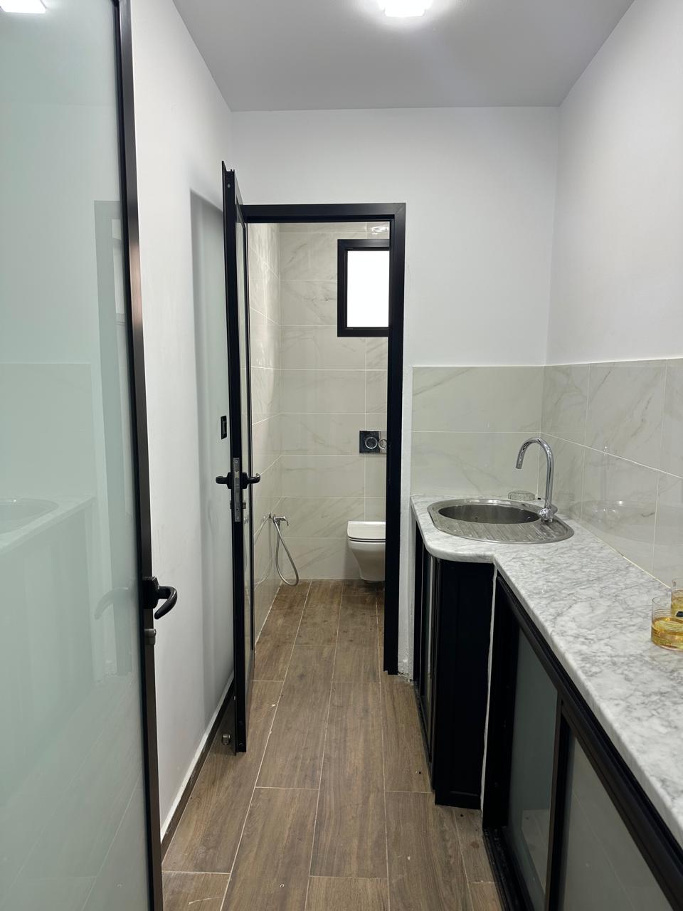 Ariana Ville&nbsp;El Menzah 5&nbsp;Bureaux & Commerces&nbsp;Bureau&nbsp;Rdc de villa � el menzah 5  usage bureautique