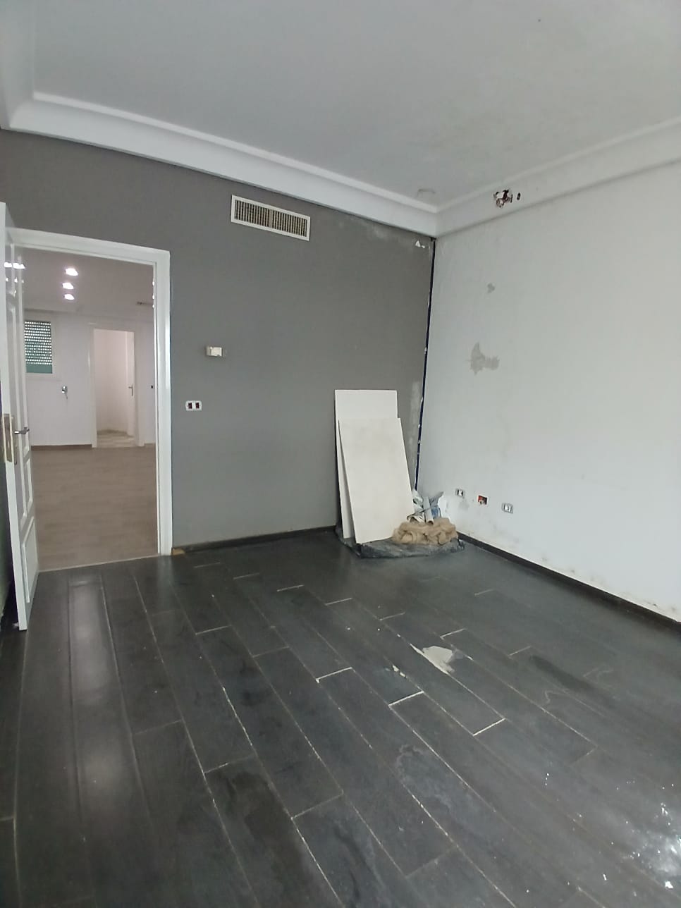 Ariana Ville&nbsp;Cite Ennasr 1&nbsp;Location&nbsp;Autre&nbsp;Appartement � usage bureautique s4 � ennasr 1