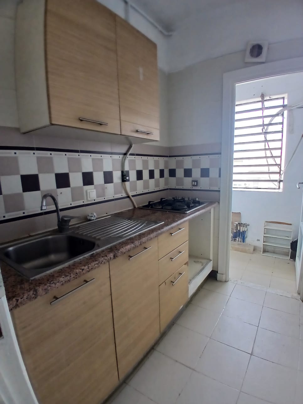 Ariana Ville&nbsp;Cite Ennasr 1&nbsp;Location&nbsp;Appart. 1 pi�ce&nbsp;Appartement s1 � ennasr 1