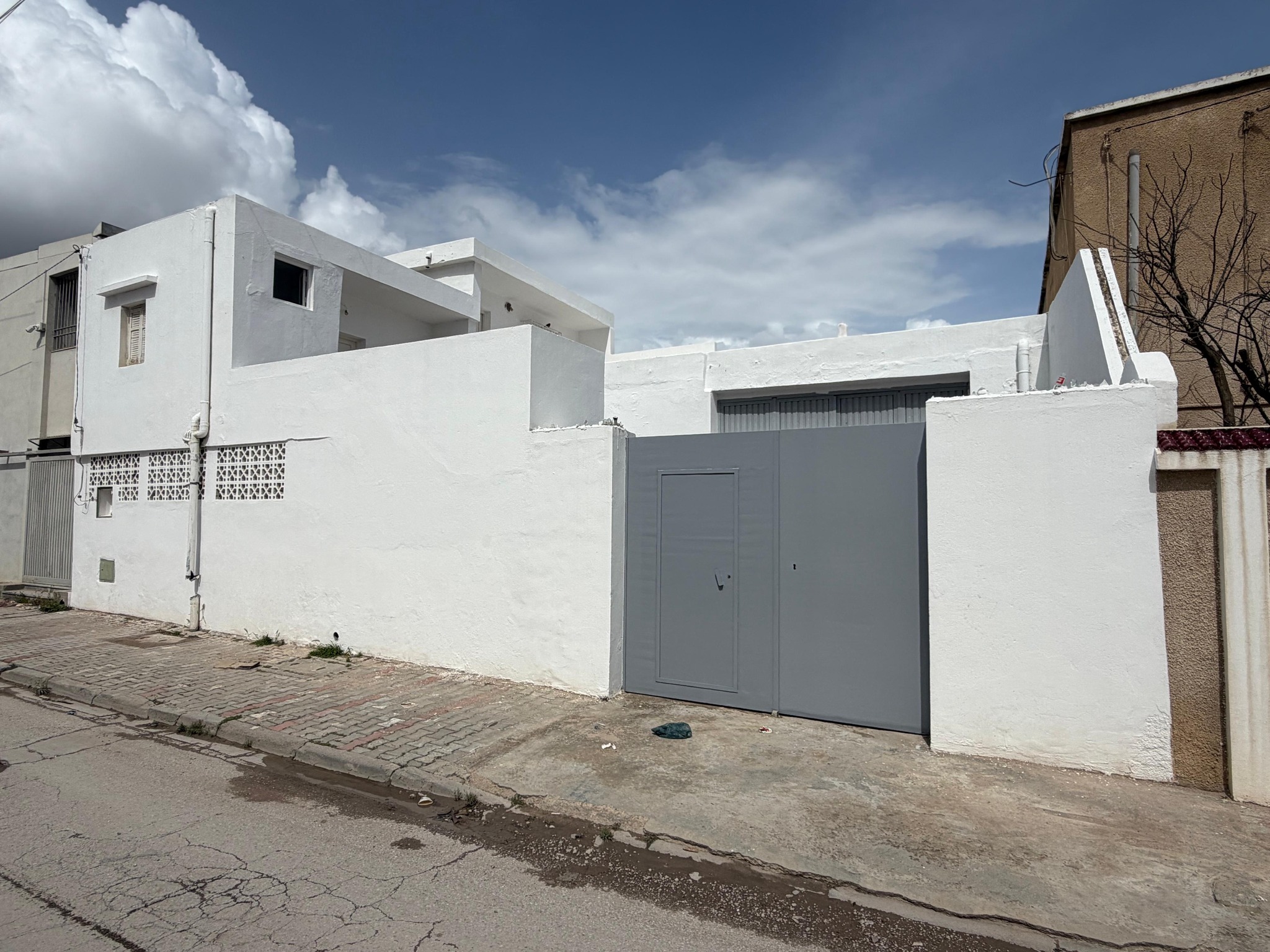 Ariana Ville&nbsp;Ariana&nbsp;Location&nbsp;Autre&nbsp;Usine � ariana  c�t� rondpoint escale