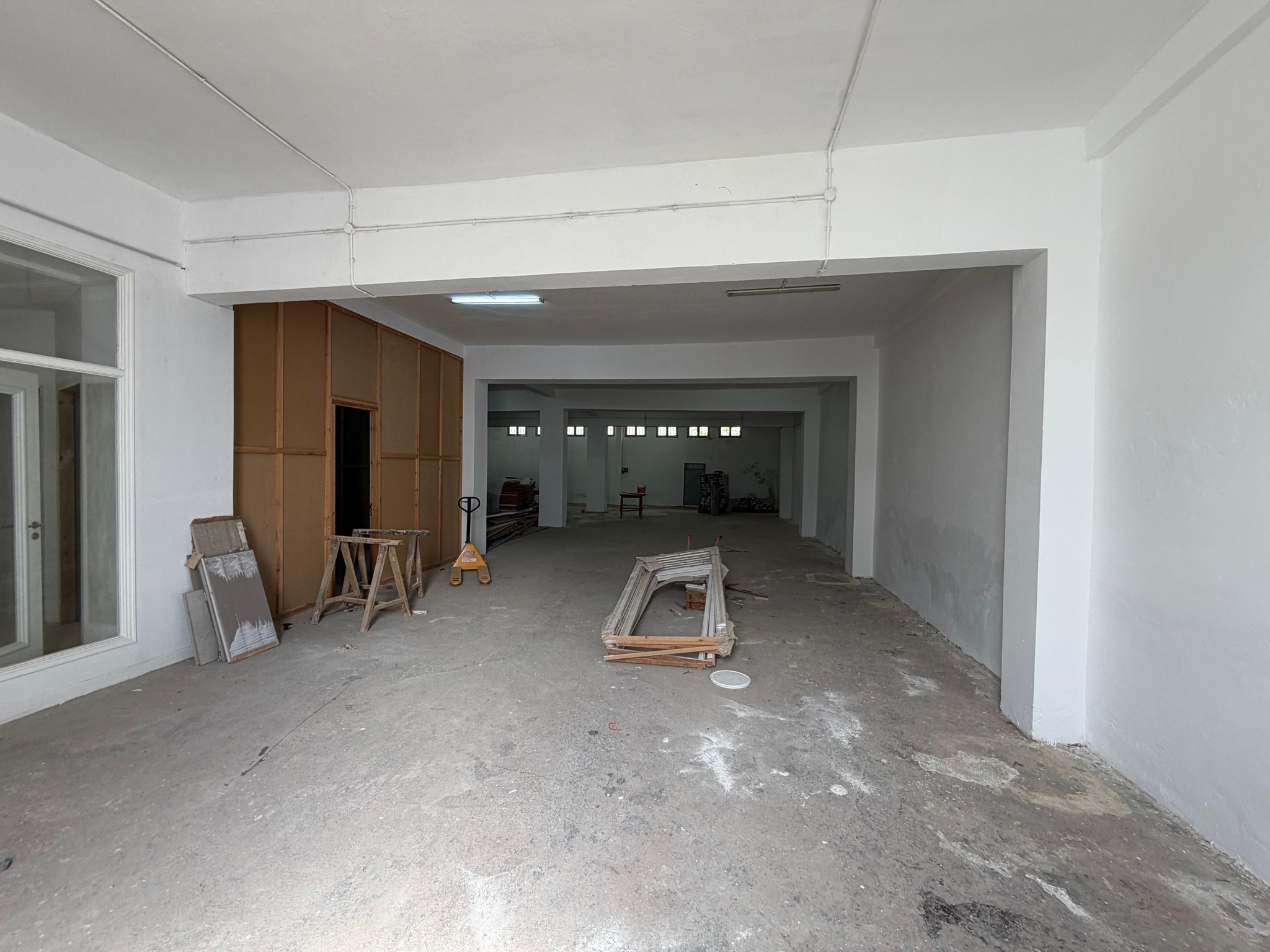 Ariana Ville&nbsp;Ariana&nbsp;Location&nbsp;Autre&nbsp;Usine � ariana  c�t� rondpoint escale