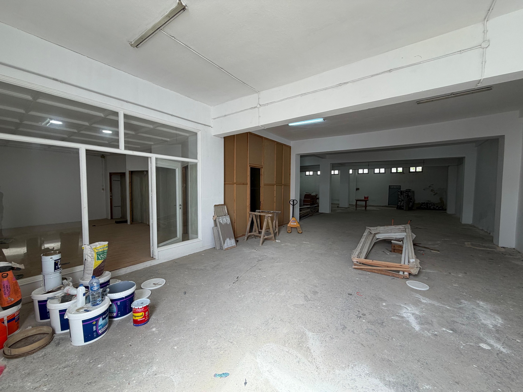 Ariana Ville&nbsp;Ariana&nbsp;Location&nbsp;Autre&nbsp;Usine � ariana  c�t� rondpoint escale