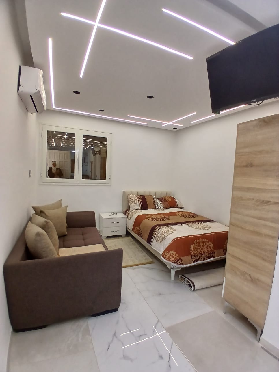 Ariana Ville&nbsp;Cite Ennasr 1&nbsp;Location&nbsp;Appart. 1 pi�ce&nbsp;Studio s0 meubl� � ennasr 1