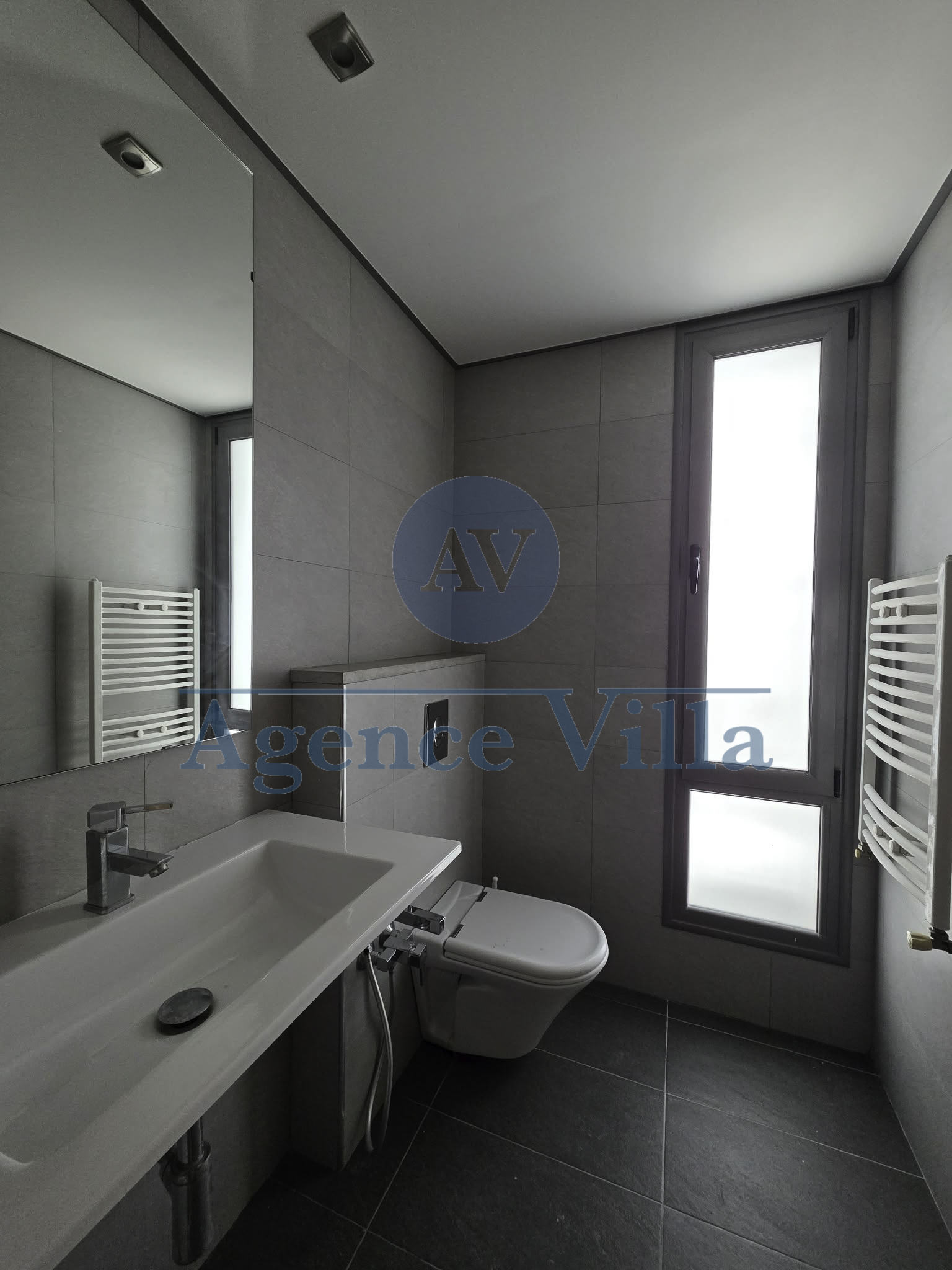 La Marsa&nbsp;Marsa Ennassim&nbsp;Location&nbsp;Appart. 4 pi�ces&nbsp;Appartement avec vue mer et piscine suspendue