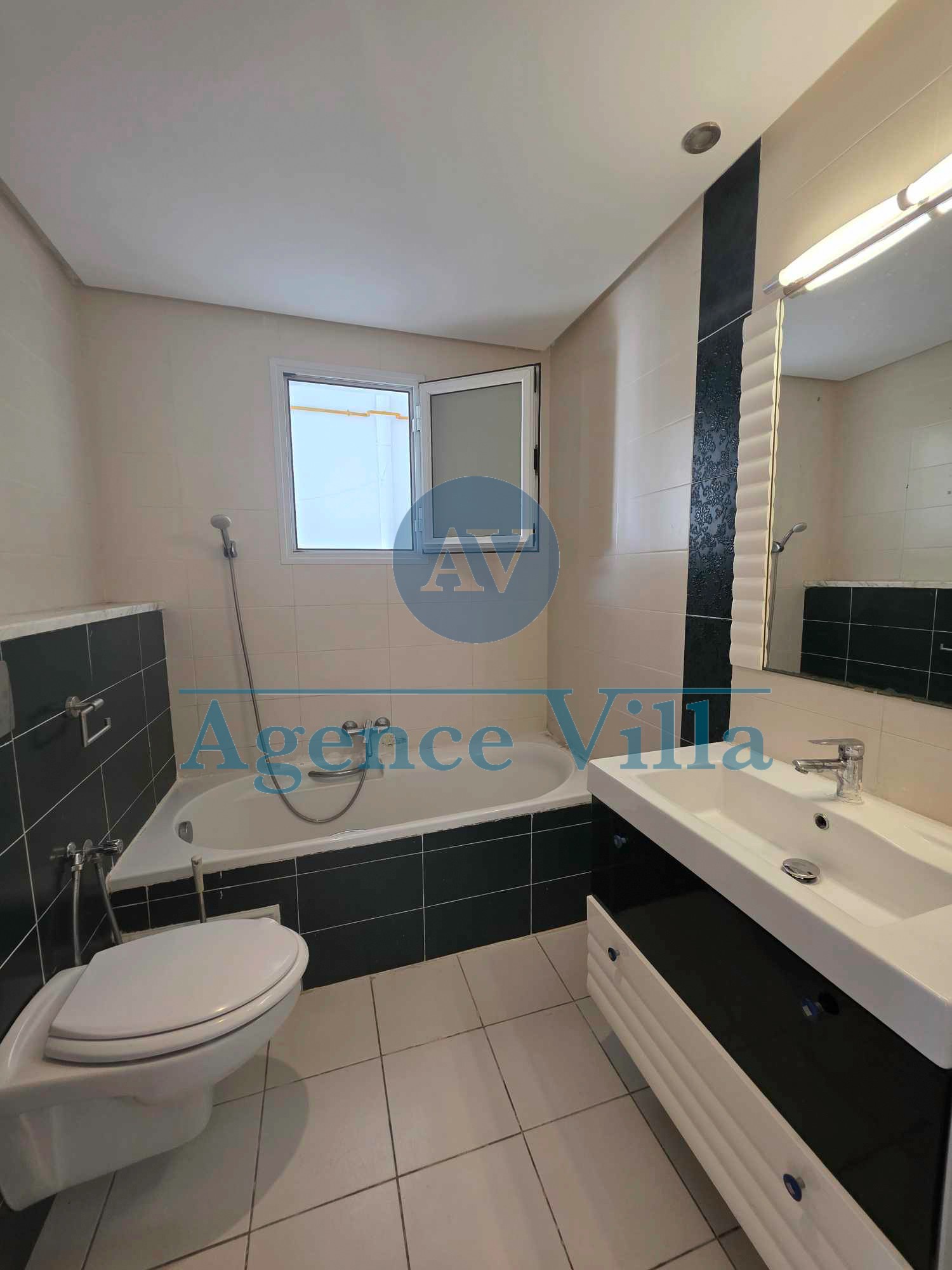 La Marsa&nbsp;Gammart&nbsp;Location&nbsp;Appart. 3 pi�ces&nbsp;Appartement s2 � gammarth