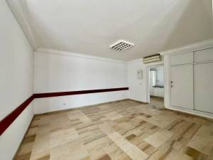 Bab Bhar&nbsp;Montplaisir&nbsp;Bureaux & Commerces&nbsp;Bureau&nbsp;Bureau spacieux sur deux tages avec ref2348a