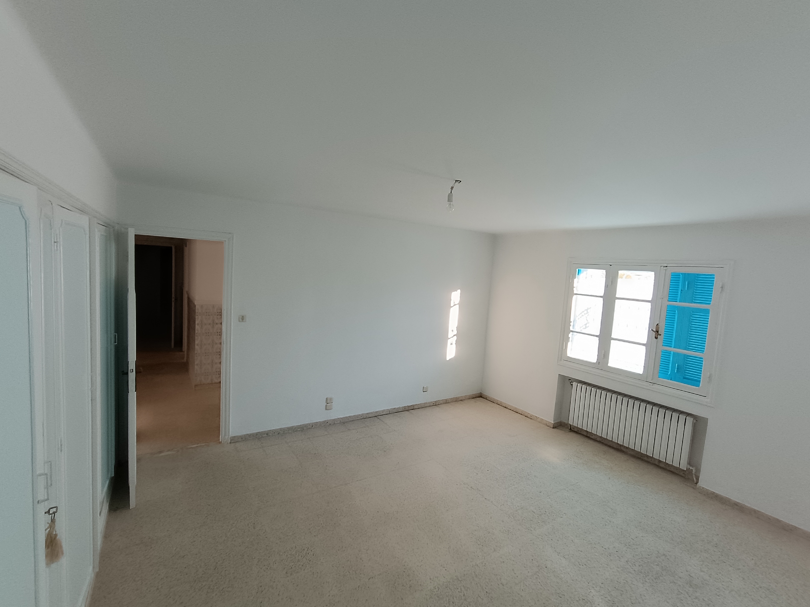 El Menzah&nbsp;El Menzah 9&nbsp;Location&nbsp;Maisons&nbsp;Particulier loue un rez de jardin de villa