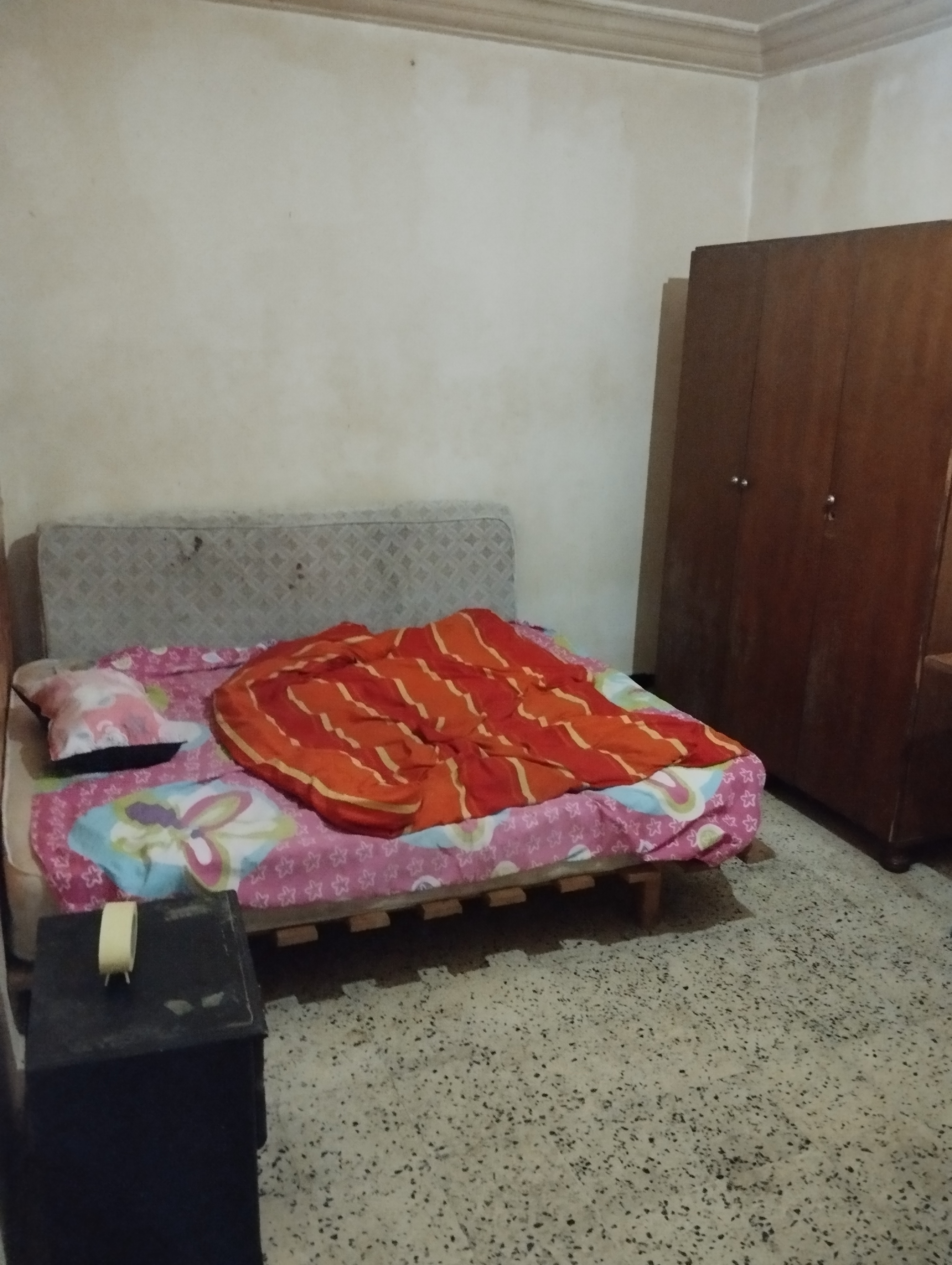 El Omrane Superieur&nbsp;Cite Ibn Khaldoun I&nbsp;Location&nbsp;Appart. 1 pi�ce&nbsp;Spacieuse chambre pour hommes