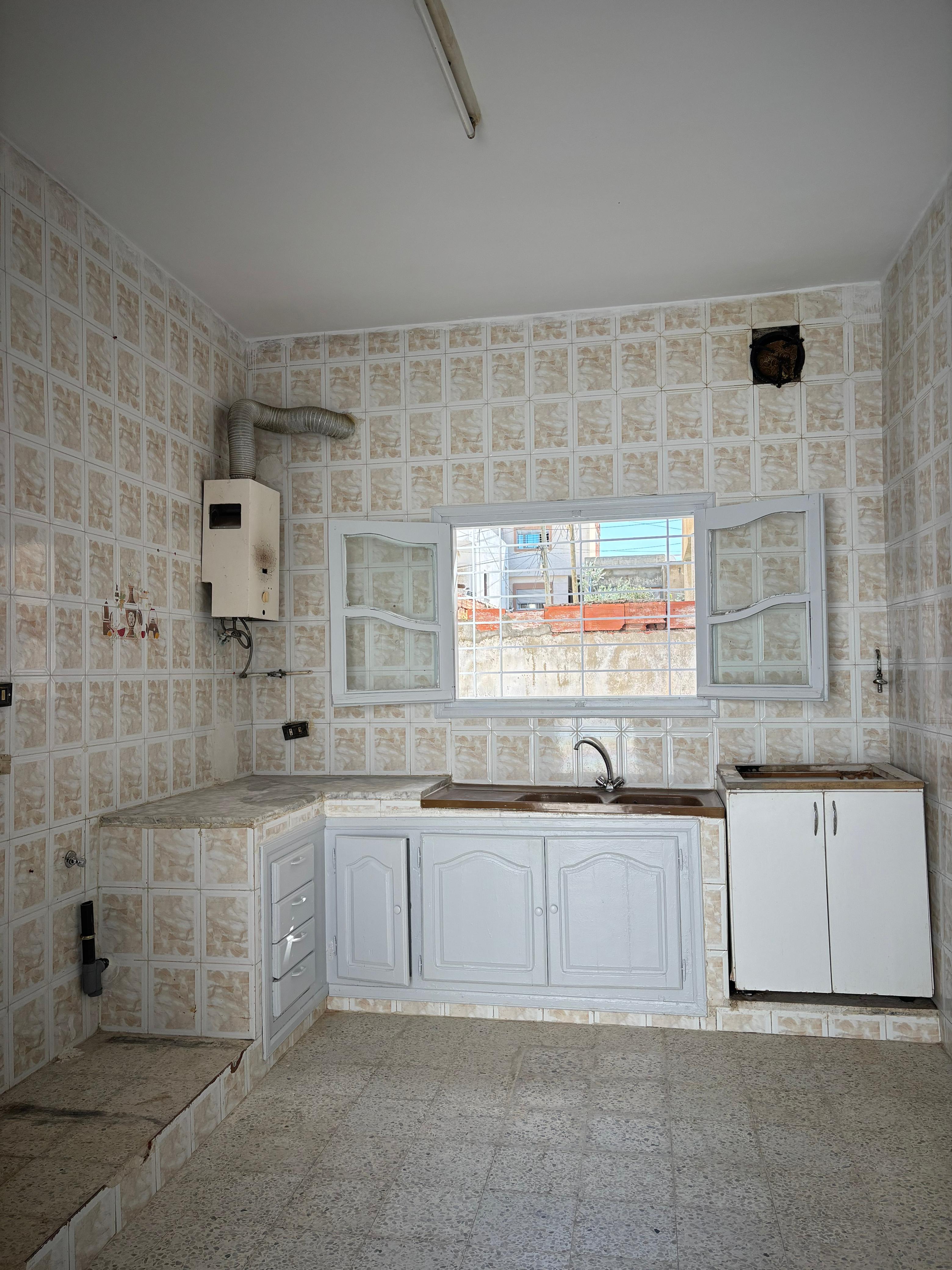 Ezzahra&nbsp;Ezzahra&nbsp;Location&nbsp;Maisons&nbsp;Petite villa ind�pendante