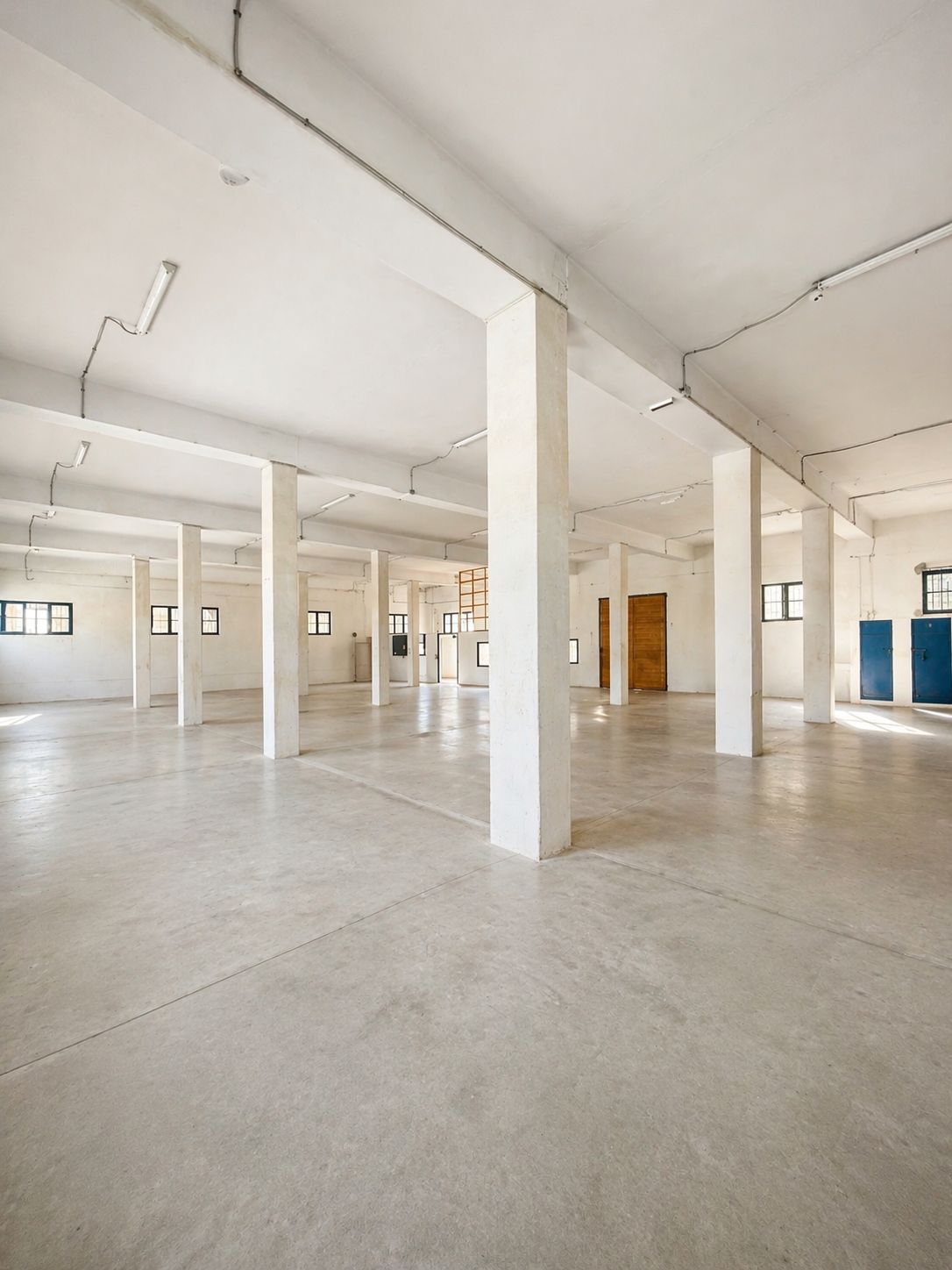 Ezzahra&nbsp;Cite Industrielle&nbsp;Bureaux & Commerces&nbsp;Surfaces&nbsp;Local 1100m2 � ezzahra