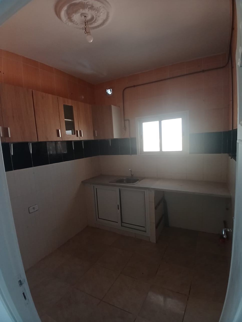 El Kram&nbsp;Le Kram Ouest&nbsp;Location&nbsp;Appart. 3 pi�ces&nbsp;Apparemment salon et 2 chambres