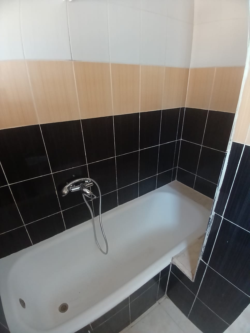 El Kram&nbsp;Le Kram Ouest&nbsp;Location&nbsp;Appart. 3 pi�ces&nbsp;Apparemment salon et 2 chambres