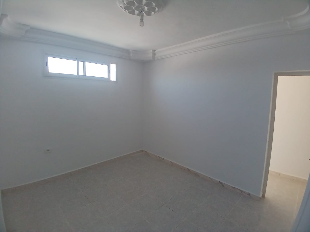 El Kram&nbsp;Le Kram Ouest&nbsp;Location&nbsp;Appart. 3 pi�ces&nbsp;Apparemment salon et 2 chambres