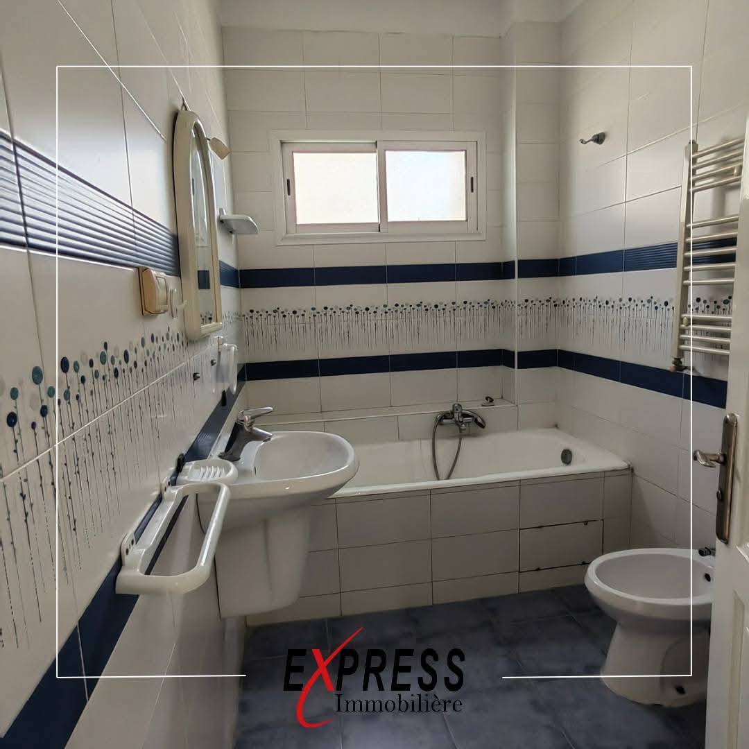 Mnihla&nbsp;Jardins d'el Menzah&nbsp;Location&nbsp;Maisons&nbsp;Rez de chauss�e d'une villa s3 ind�pendant