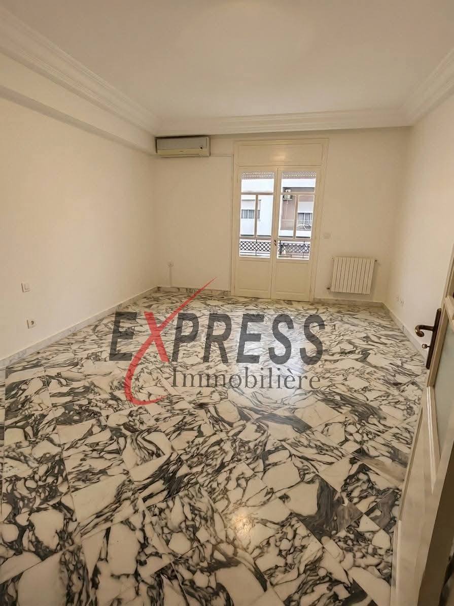 Ariana Ville&nbsp;Riadh Landlous&nbsp;Location&nbsp;Appart. 4 pi�ces&nbsp;Un appartement s3 riadh andalous