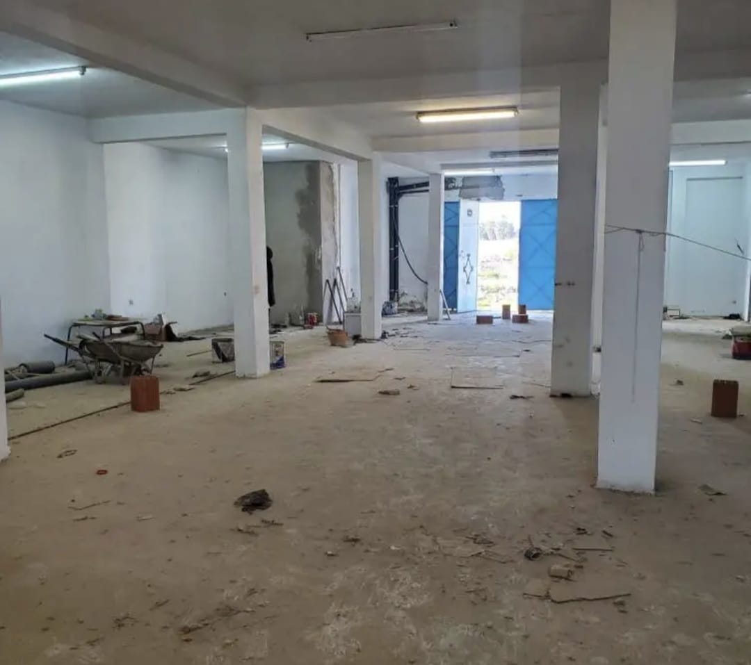 La Soukra&nbsp;La Soukra&nbsp;Location&nbsp;Surfaces&nbsp;D�p�t � soukra 330m