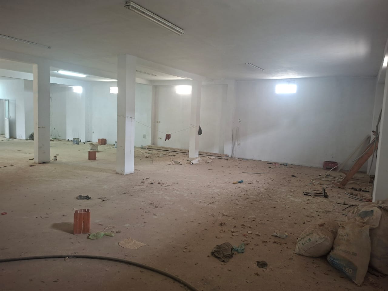 La Soukra&nbsp;La Soukra&nbsp;Location&nbsp;Surfaces&nbsp;D�p�t � soukra 330m