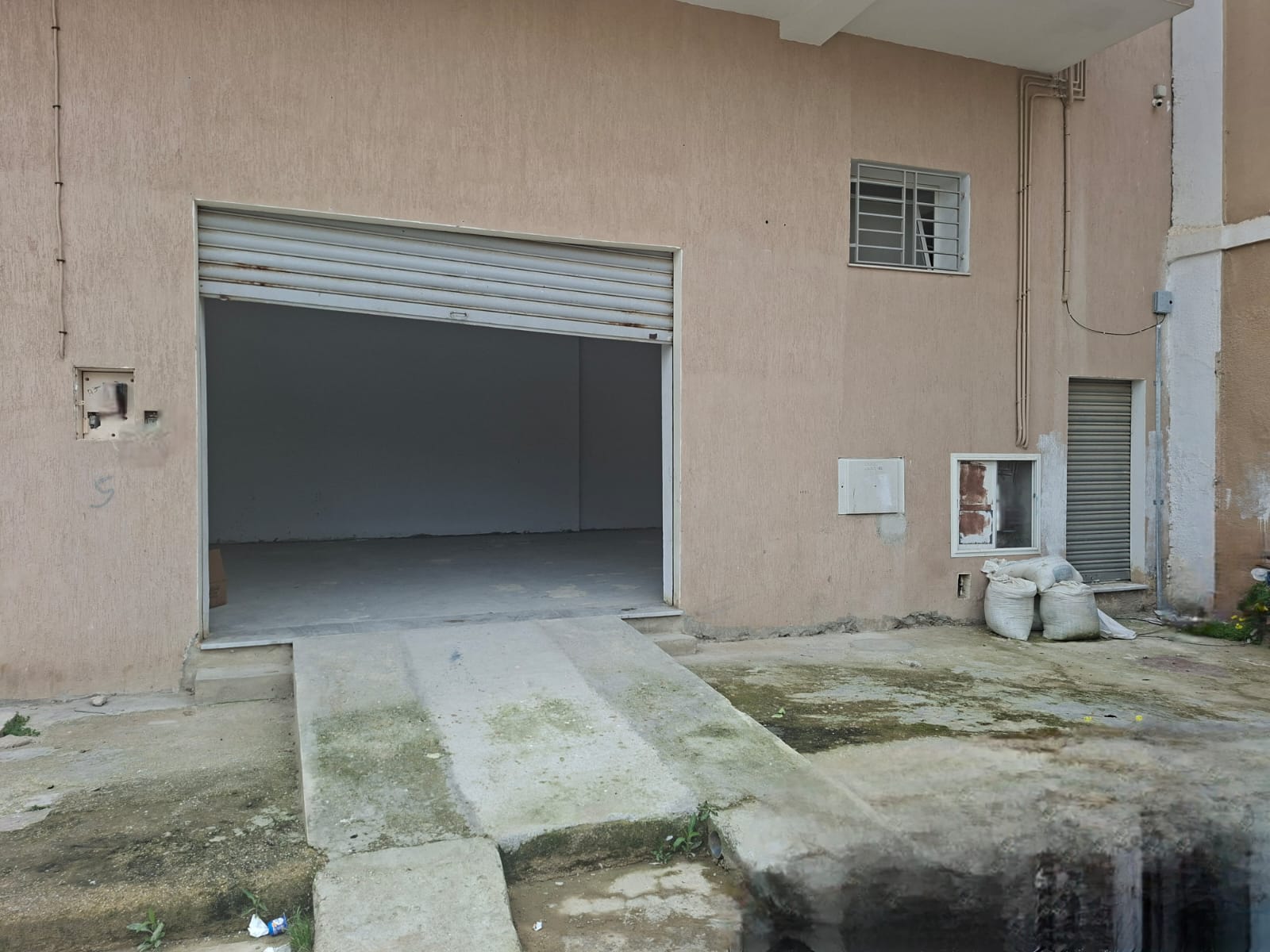 El Kram&nbsp;Le Kram&nbsp;Location&nbsp;Surfaces&nbsp;D�p�t au kram 200m