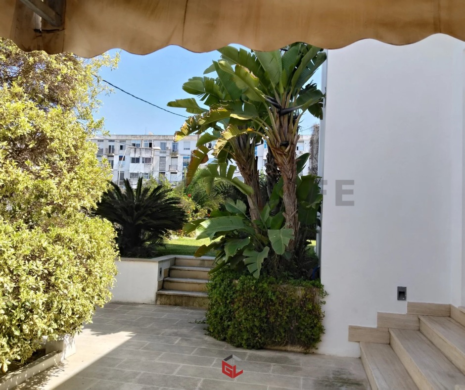El Menzah&nbsp;El Menzah 1&nbsp;Location&nbsp;Maisons&nbsp;Grande villa avec jardin � el menzah 1