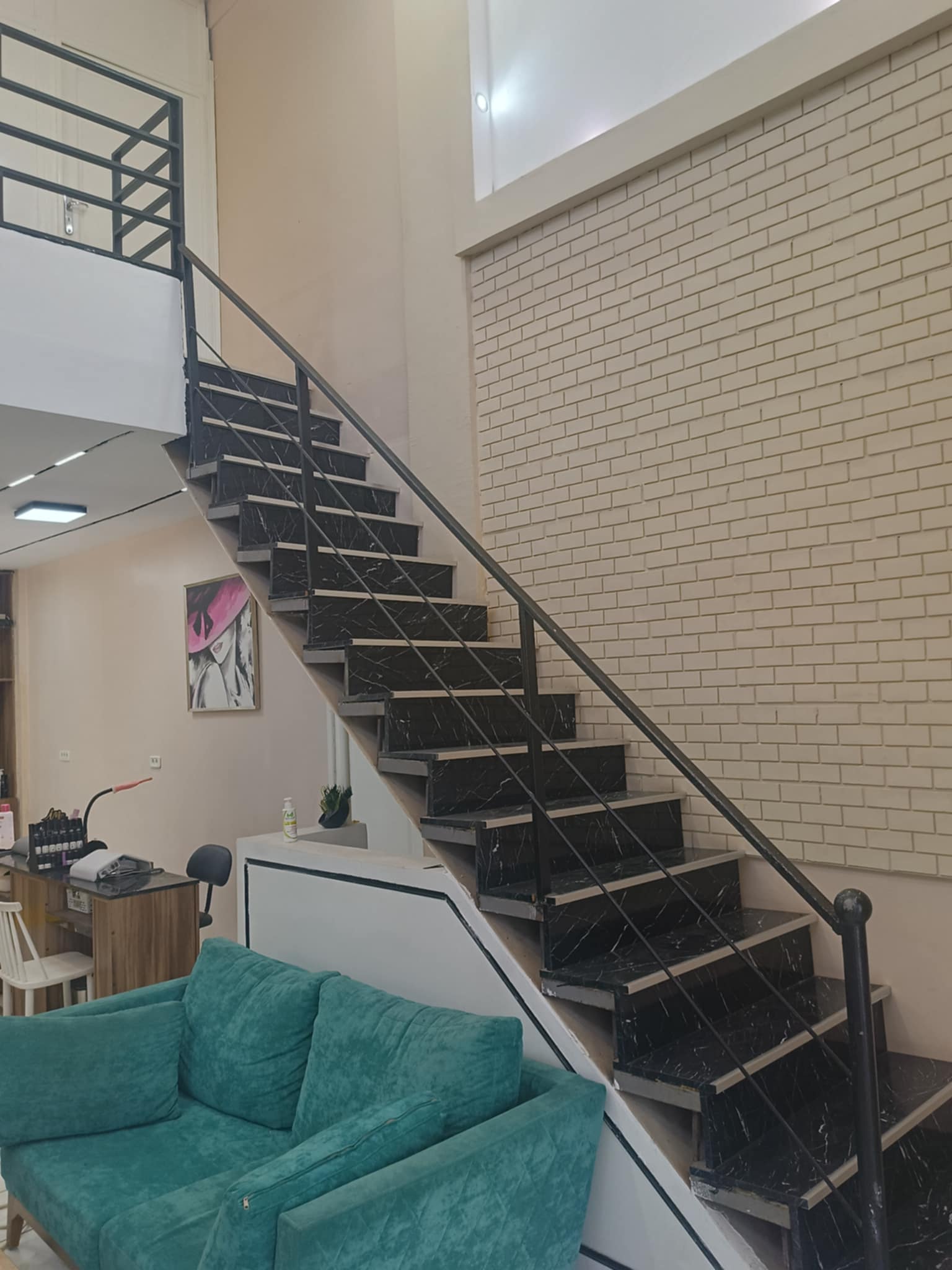 La Marsa&nbsp;Berge Du Lac&nbsp;Vente&nbsp;Autre&nbsp;Salon de coiffure lac 2