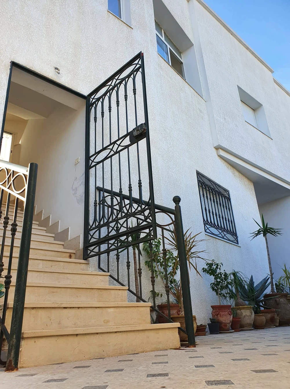 Ariana Ville&nbsp;Ariana&nbsp;Location&nbsp;Appart. 2 pi�ces&nbsp;Etage de villa salon et deux pi�ces