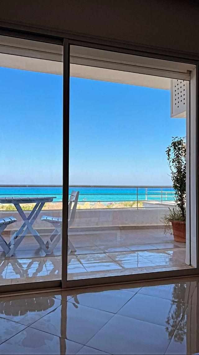 Hammam El Ghezaz&nbsp;Ezzahra&nbsp;Location&nbsp;Appart. 4 pi�ces&nbsp;Villa  pied dans l'eau � ezzahra k�libia