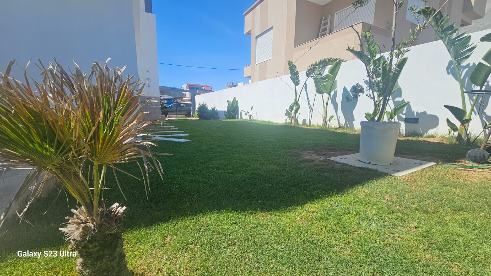 Hammam El Ghezaz&nbsp;Ezzahra&nbsp;Location&nbsp;Appart. 4 pi�ces&nbsp;Villa avec piscine priv�e � ezzahra hammem ghzez