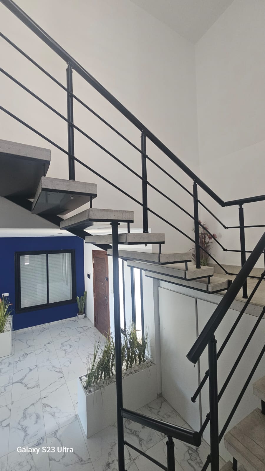 Hammam El Ghezaz&nbsp;Ezzahra&nbsp;Location&nbsp;Appart. 4 pi�ces&nbsp;Villa avec piscine priv�e � ezzahra hammem ghzez